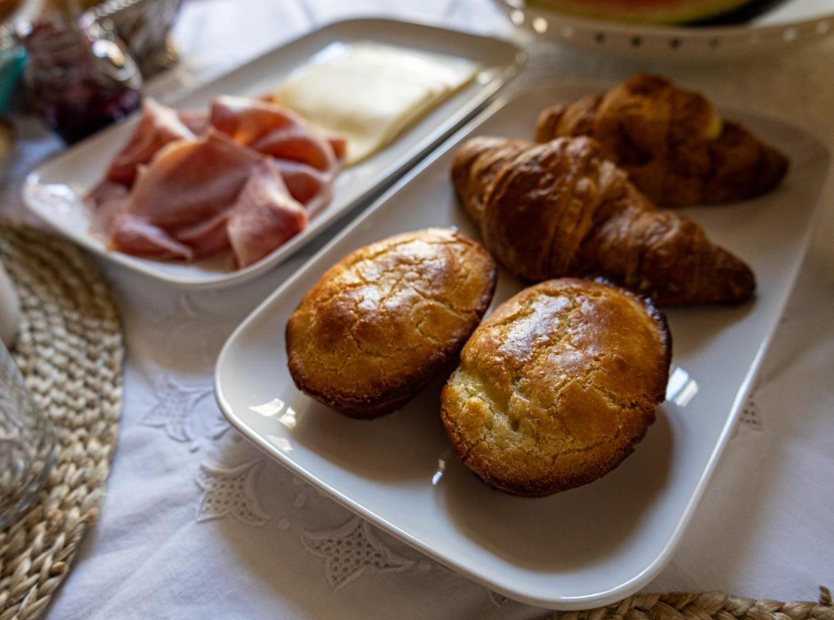 Palazzo Della Contessa - Suites & Breakfast Lecce Zewnętrze zdjęcie