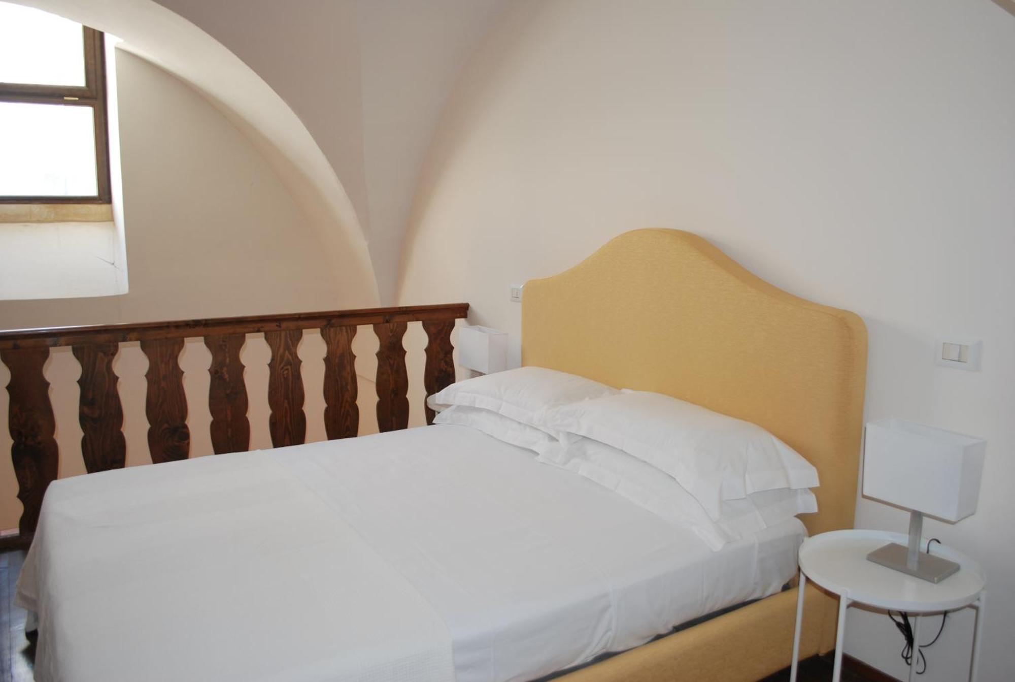 Palazzo Della Contessa - Suites & Breakfast Lecce Zewnętrze zdjęcie