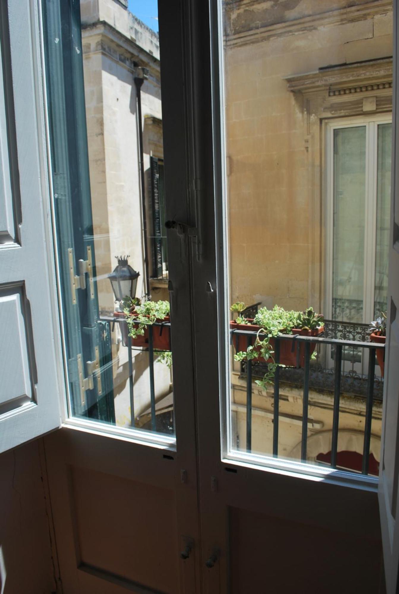Palazzo Della Contessa - Suites & Breakfast Lecce Zewnętrze zdjęcie